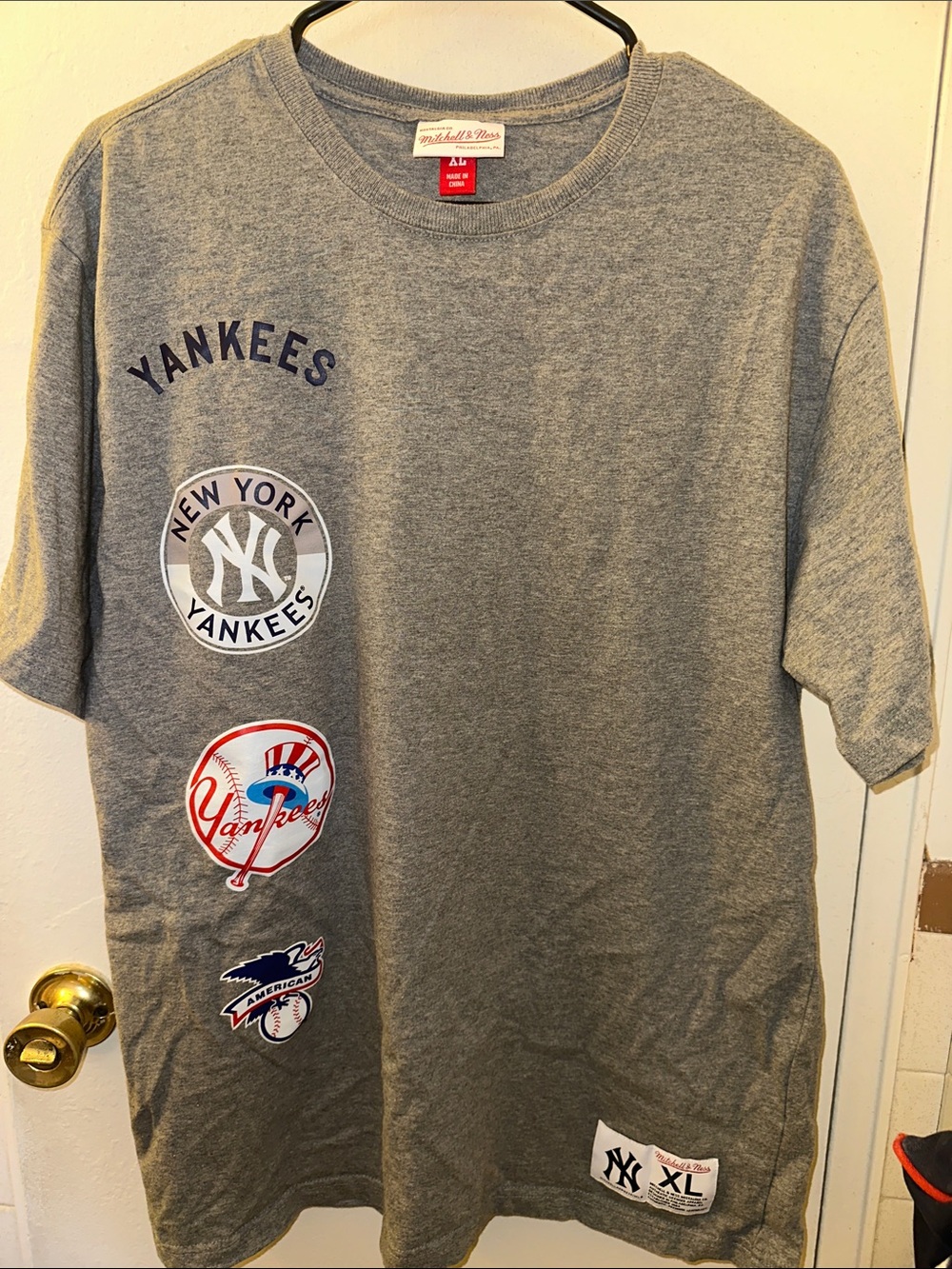Mitchell & Ness Gray New York Yankees Patch Short Sleeve Tee XL T-Shirt Men’s